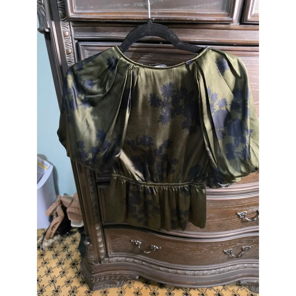 Madewell Olive Green Floral Satin Puff Sleeve V-Neck Peplum Top XS CKP493155095